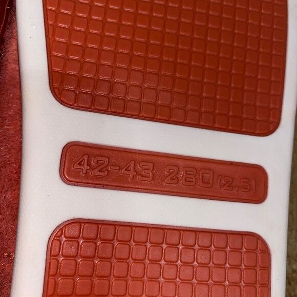 Plush slippers  - Picture 10 of 11